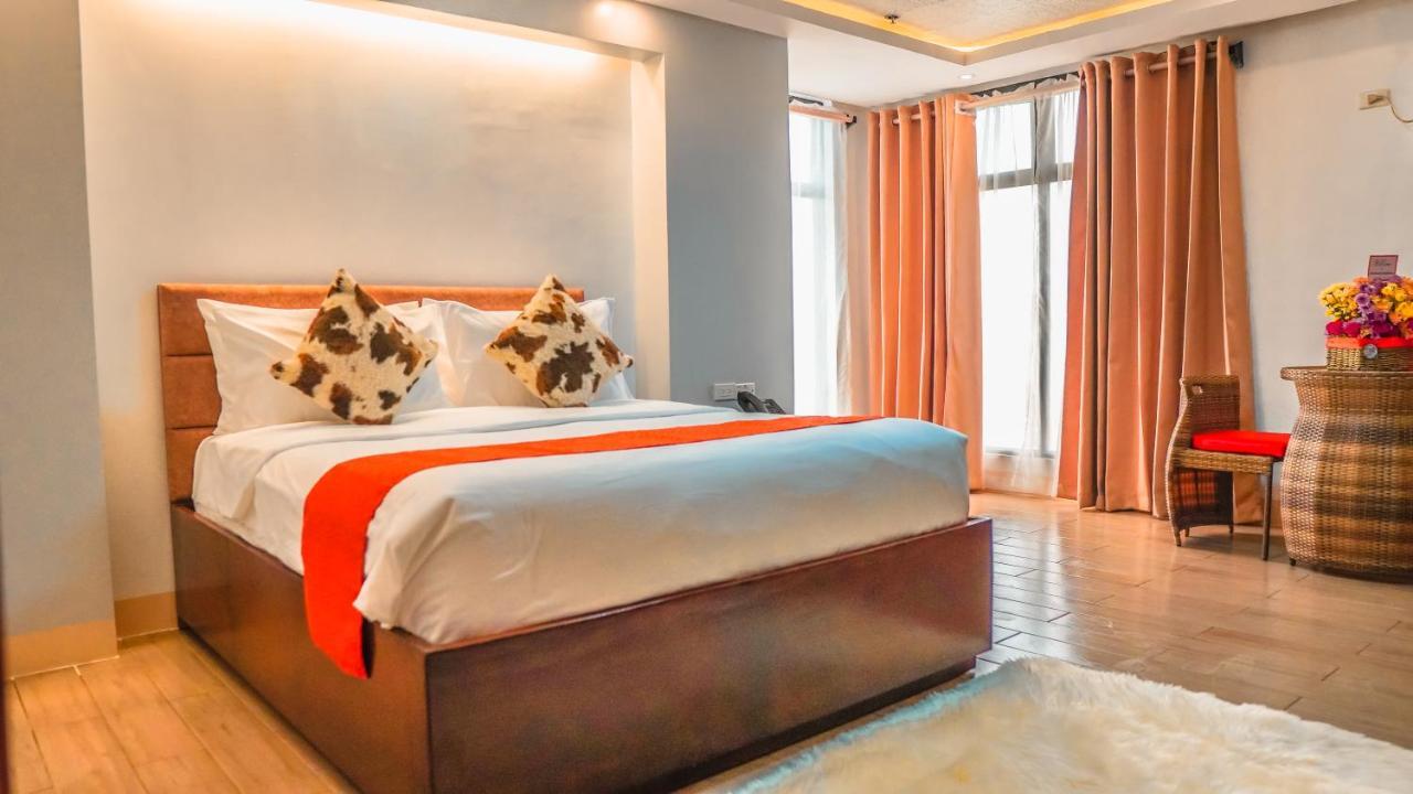 Aya Hotel & Residences Clarin  Kültér fotó