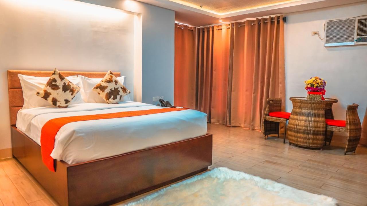 Aya Hotel & Residences Clarin  Kültér fotó